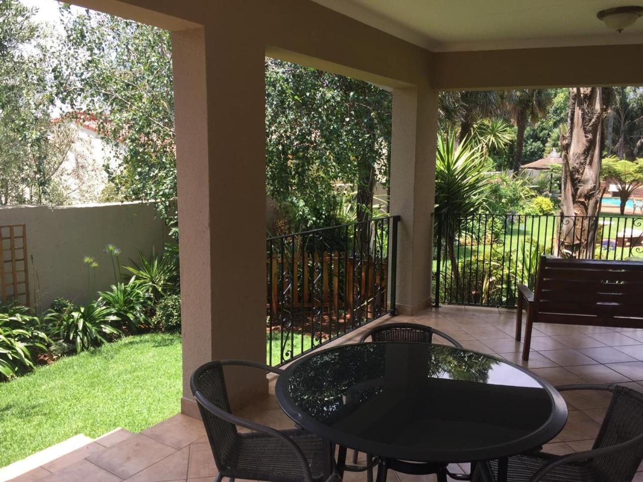 125 On Van Buuren Road Guest House Γιοχάνεσμπουργκ Εξωτερικό φωτογραφία