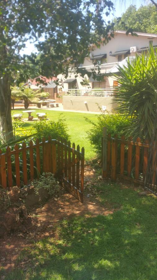 125 On Van Buuren Road Guest House Γιοχάνεσμπουργκ Εξωτερικό φωτογραφία